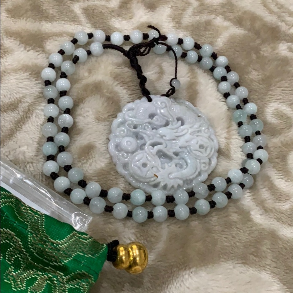 Jade pendant and necklace